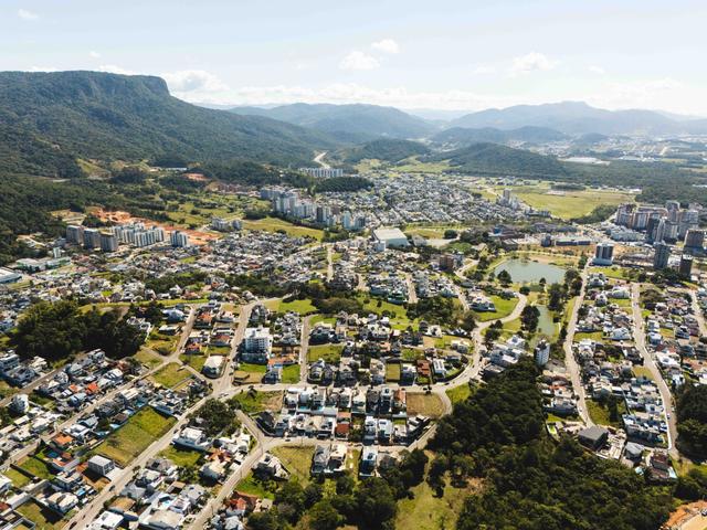Ecossistema de Inovação Pedra Branca: laboratório a céu aberto para o desenvolvimento de Startups Ecossistema de Inovação Pedra Branca: laboratório a céu aberto para o desenvolvimento de Startups